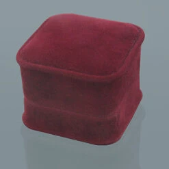 14K Yellow Gold Princess Diamond Heart Earrings 0.88ct -Borcely Jewelry Sales 14k gold princess diamond heart earrings 088ct p 6337box