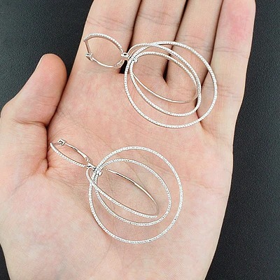 18K White Gold Diamond Circle Dangle Earrings 2.25ct 2 18K White Gold Diamond Circle Dangle Earrings 2.25ct - Image 2