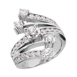 18K White Gold Diamond Right Hand Ring 2.14ct